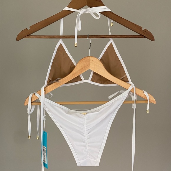 Beach Bunny Hard Summer Bikini - Picture 8 of 13